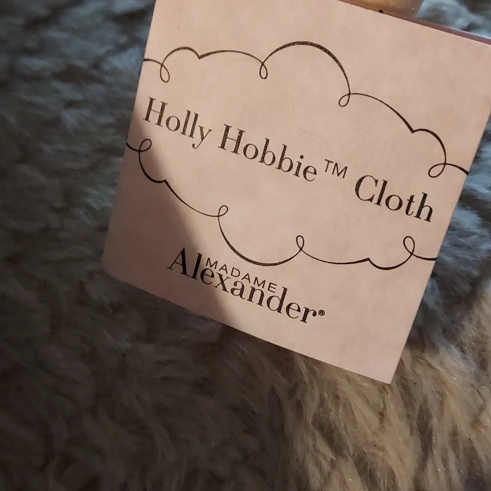 Madam Alexander Holly hobbie - Picture 2 of 5